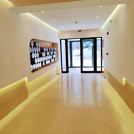 East Gate Living Nderim سكوبجي
