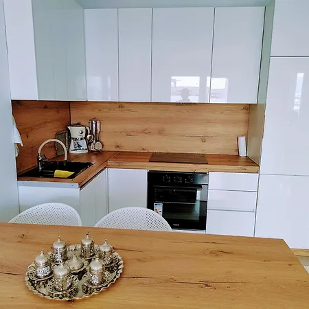 East Gate Living Nderim سكوبجي
